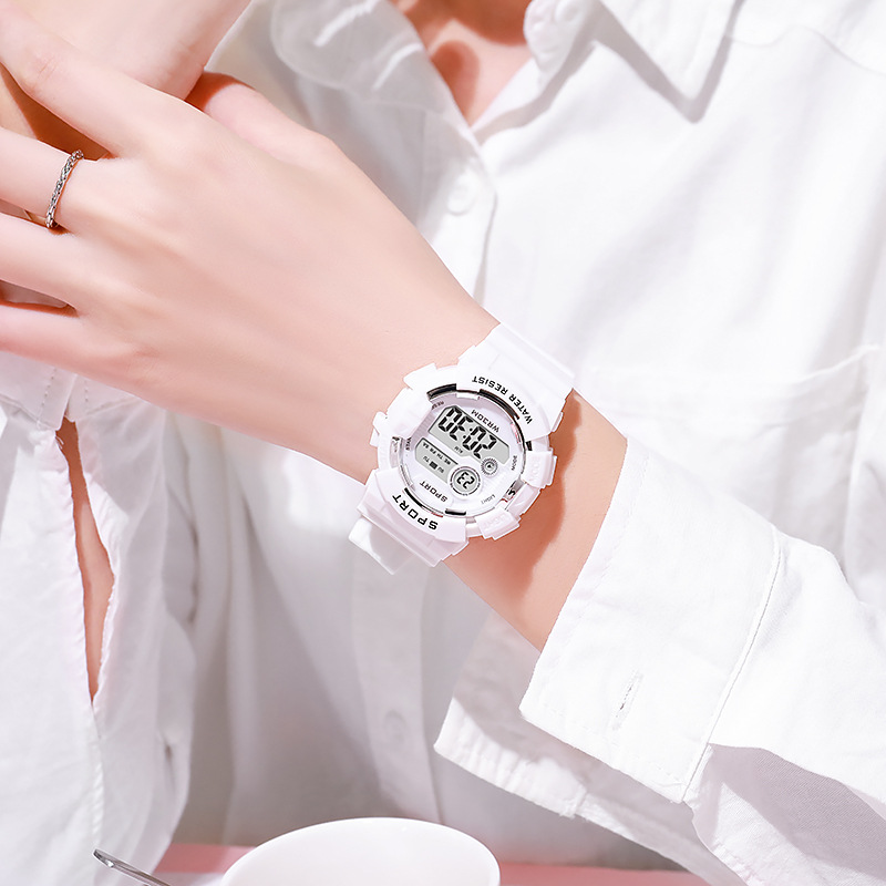 ساعات أطفال عصرية مضيئة مقاومة - مراجعة Smartwatch Watches Kids وسعره