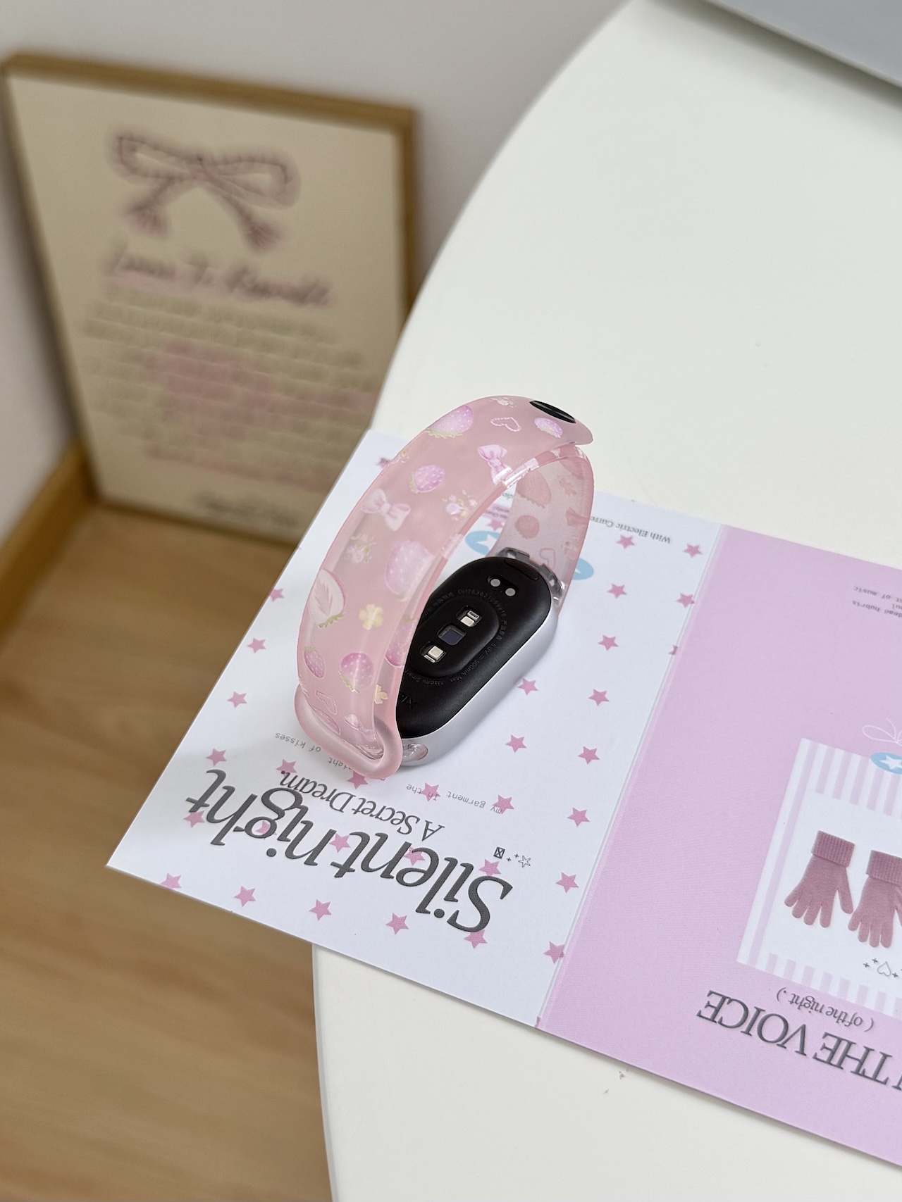 حزام TPU بطبعة فيونكة الفراولة - مراجعة Watch Smartwatch Android وسعره
