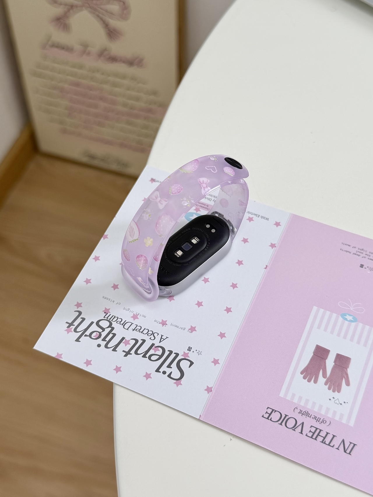 حزام TPU بطبعة فيونكة الفراولة - مراجعة Watch Smartwatch Android وسعره